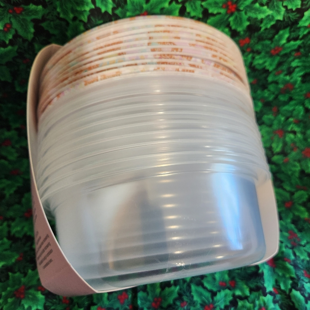 CWC Christmas Food Storage Containers Gingerbread House NWT - Picture 4 of 4